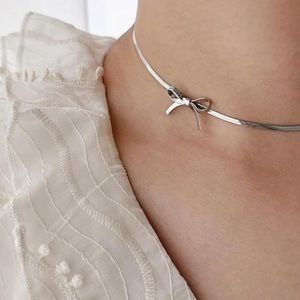 Silver Bow Necklace